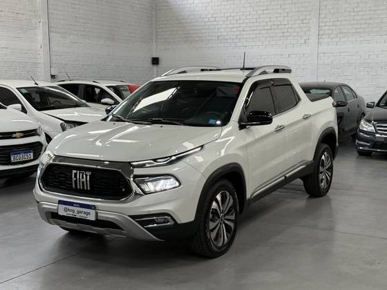 FIAT TORO 2.0 16V TURBO DIESEL VOLCANO 4WD AT9 FIAT TORO 2.0 16V TURBO DIESEL VOLCANO 4WD AT9